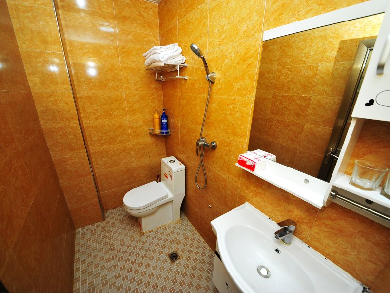 hotelPic