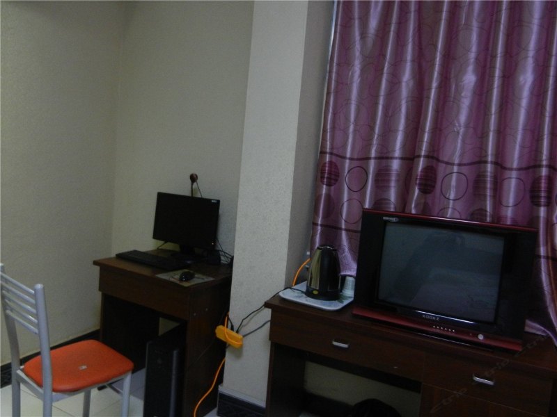 hotelPic