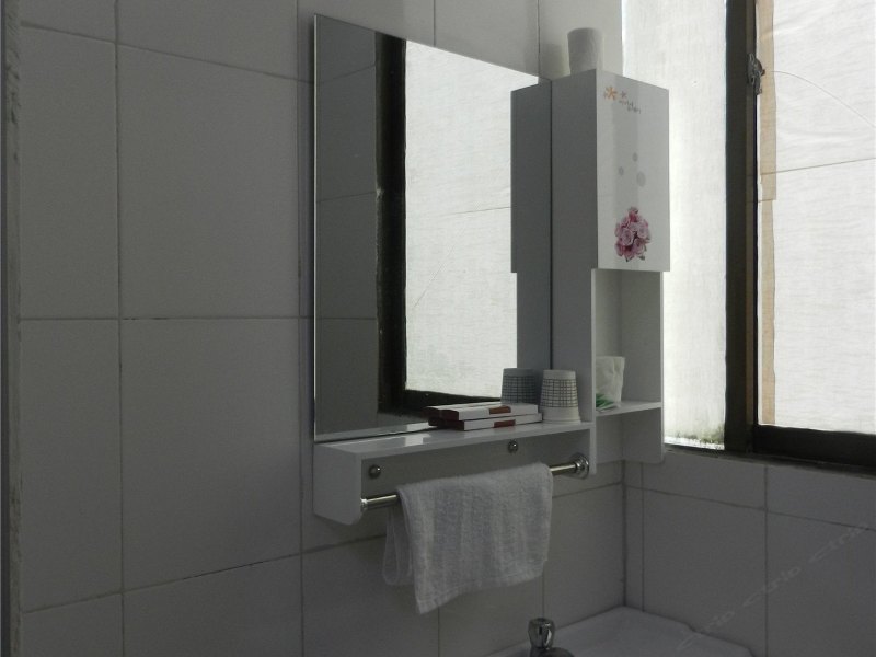 hotelPic