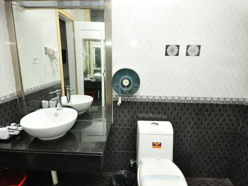 hotelPic
