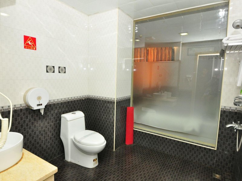 hotelPic