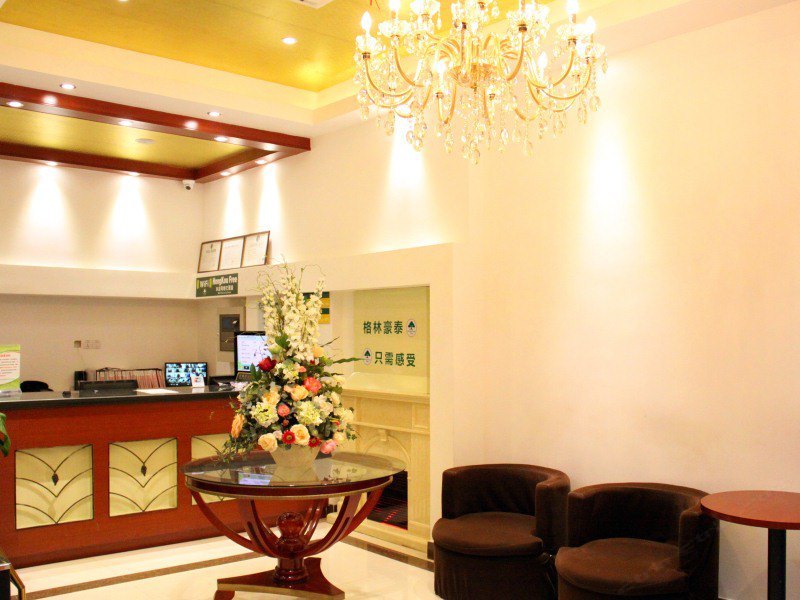 hotelPic