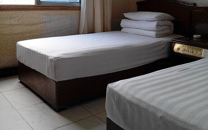 hotelPic