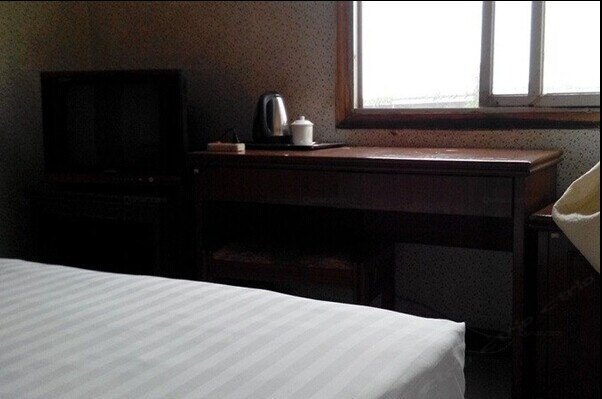 hotelPic