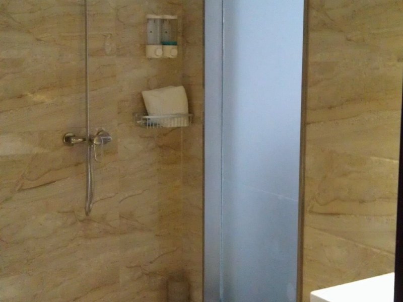 hotelPic
