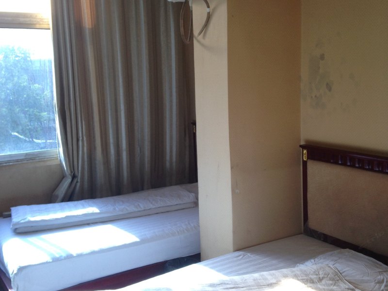 hotelPic