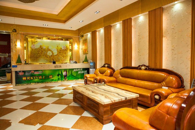 hotelPic