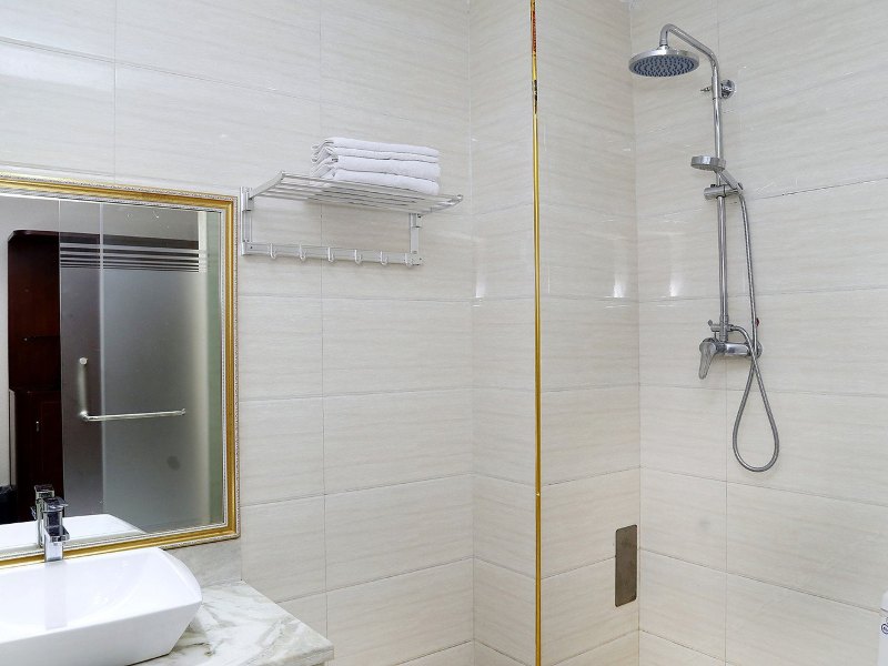 hotelPic