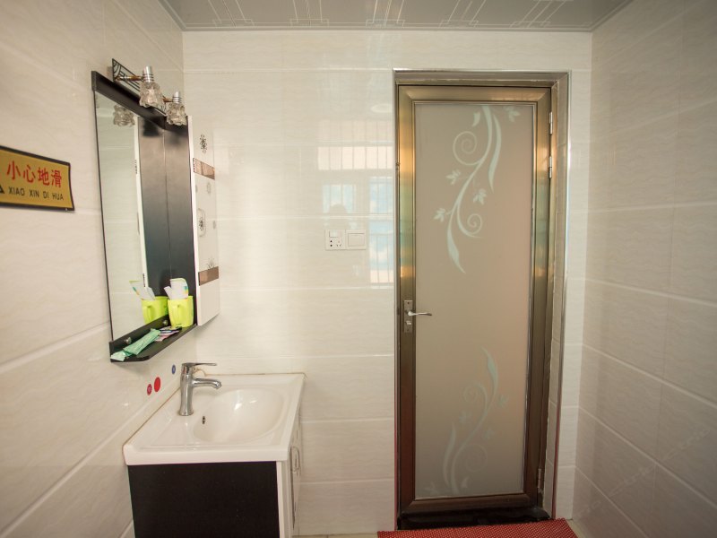 hotelPic