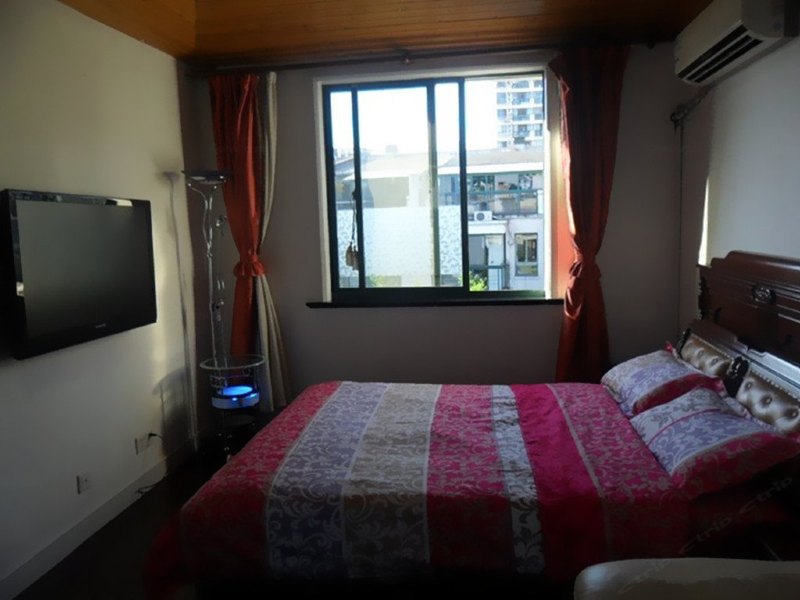 hotelPic
