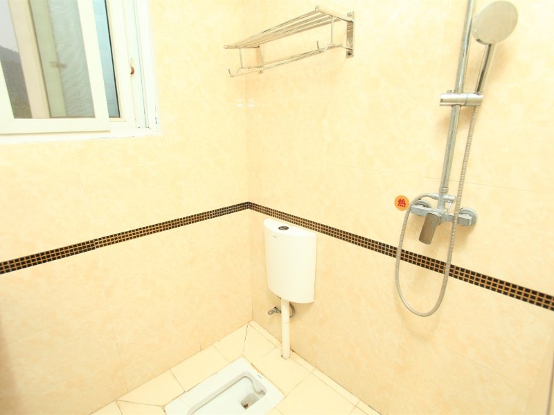 hotelPic