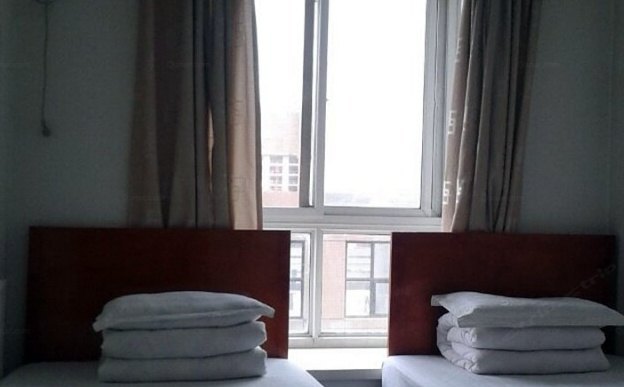 hotelPic