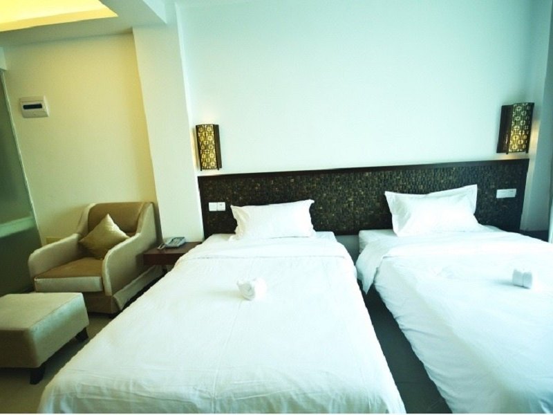 hotelPic