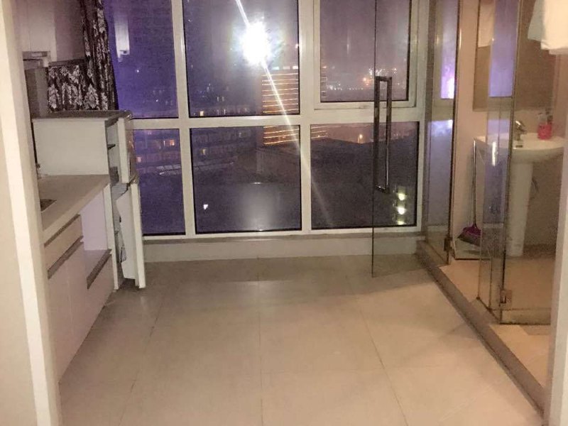 hotelPic