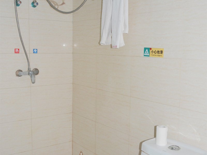 hotelPic