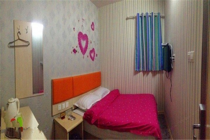 hotelPic