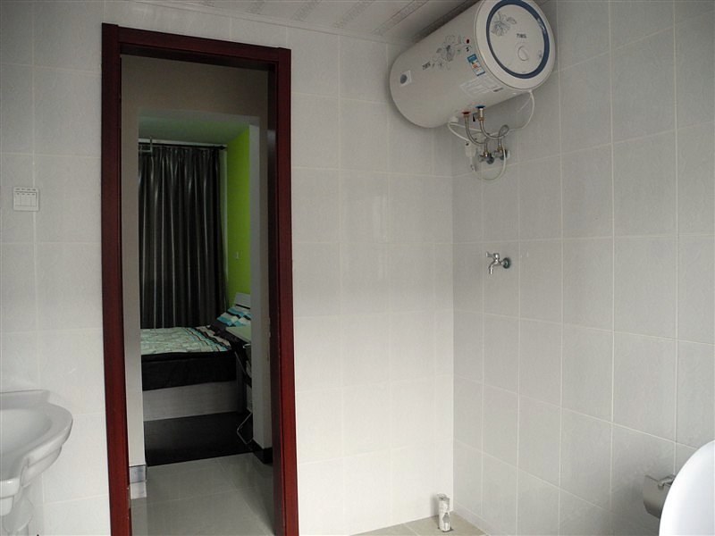 hotelPic