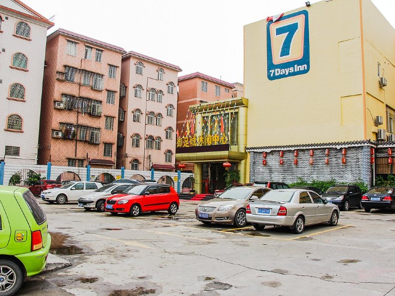 7天连锁酒店(佛山南海广场海三路大润发店)
