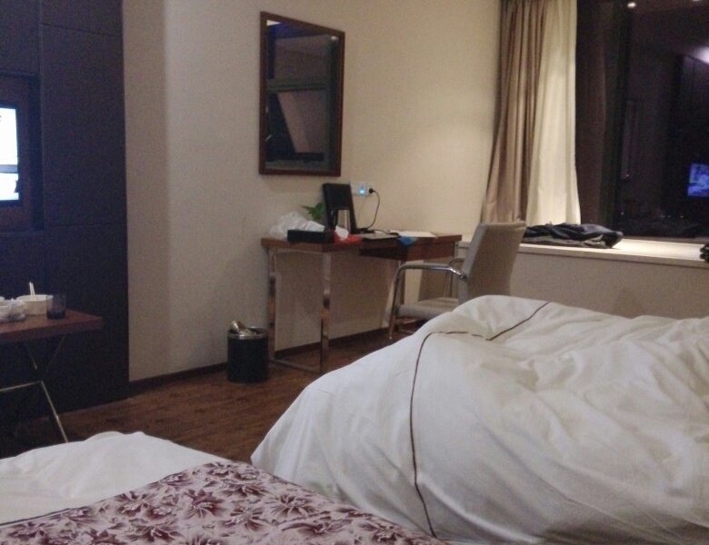 hotelPic