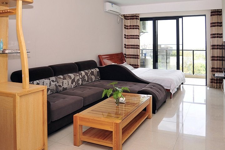 hotelPic