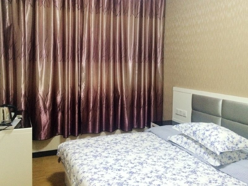 hotelPic