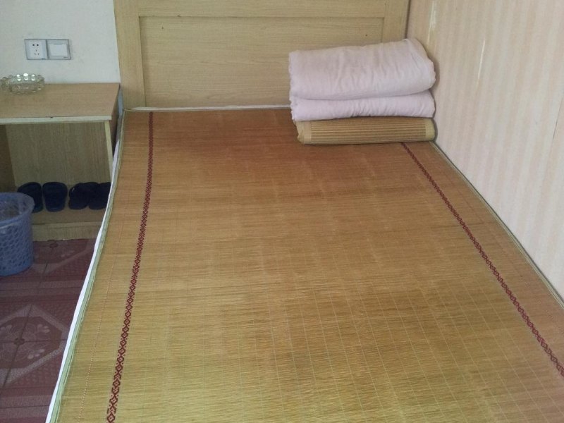 hotelPic