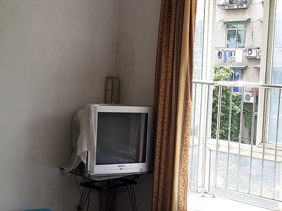 hotelPic