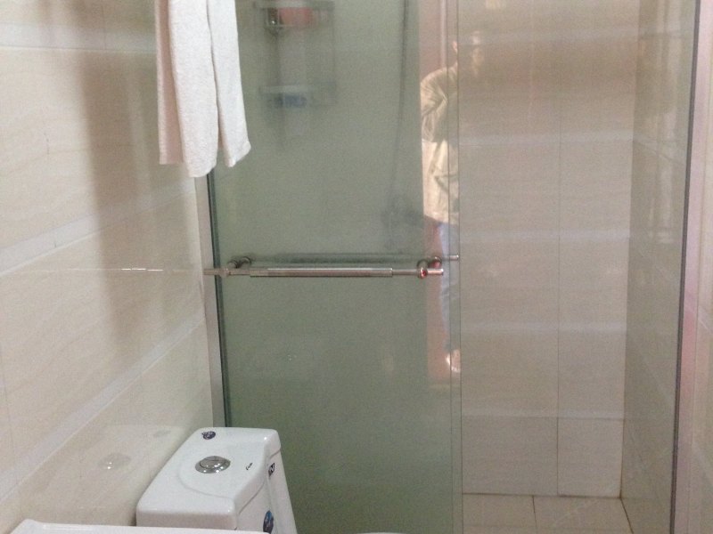 hotelPic