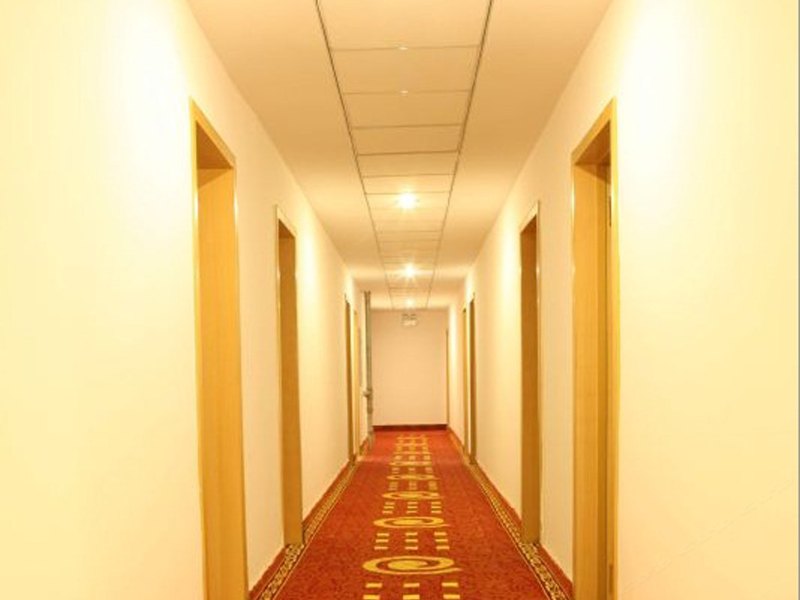 hotelPic