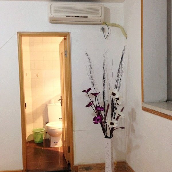 hotelPic