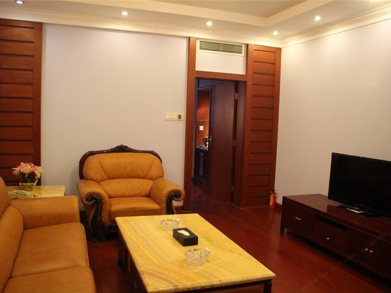 hotelPic