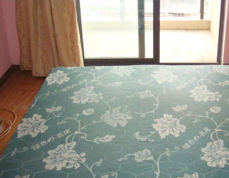 hotelPic