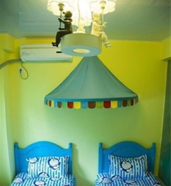 hotelPic
