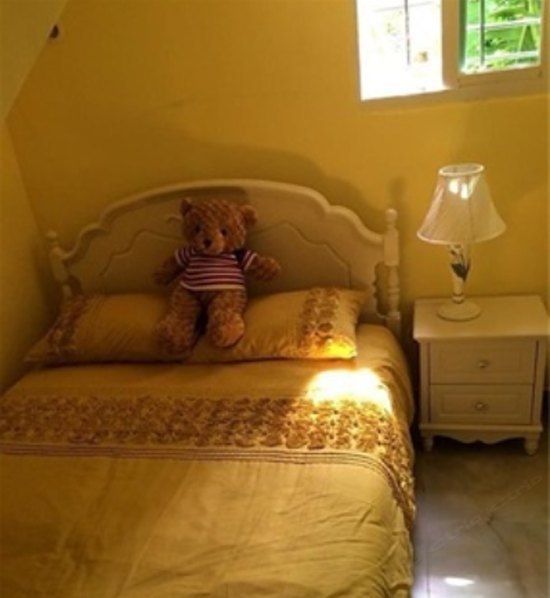 hotelPic