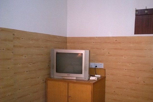 hotelPic