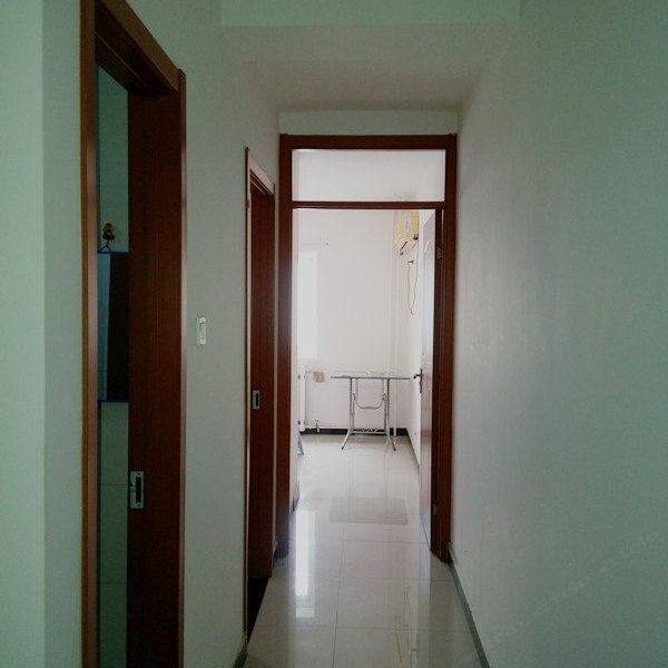 hotelPic