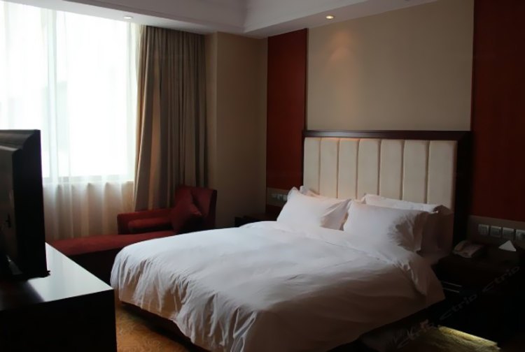 hotelPic