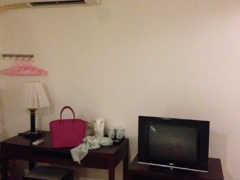 hotelPic