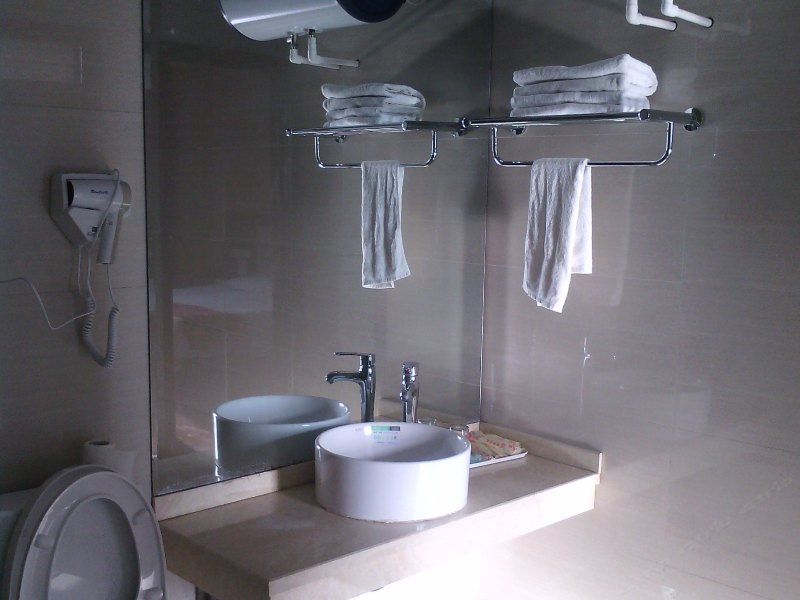 hotelPic