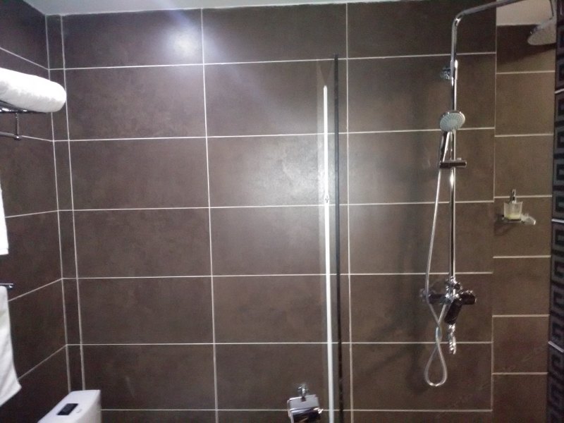 hotelPic