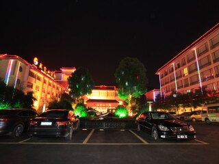 湖北武當(dāng)山旅游大約多少錢_湖北武當(dāng)山旅行跟團(tuán)_去湖北武當(dāng)山靠譜的旅行團(tuán)