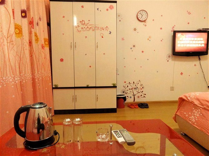 hotelPic
