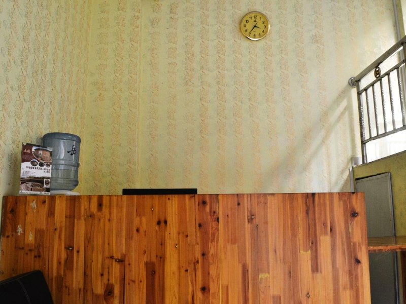 hotelPic