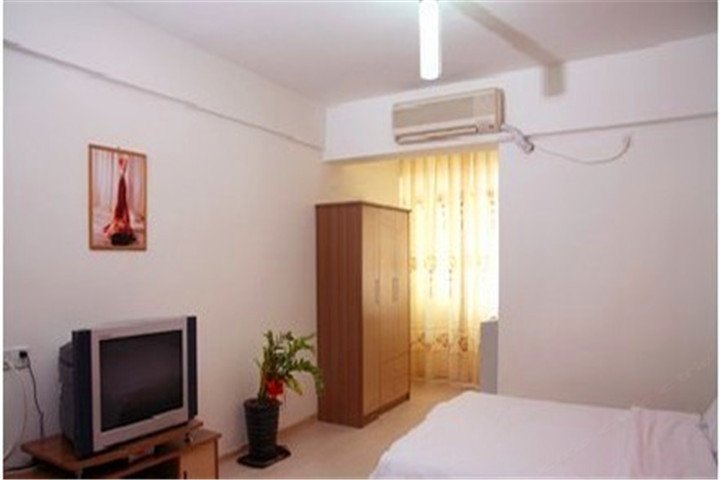 hotelPic