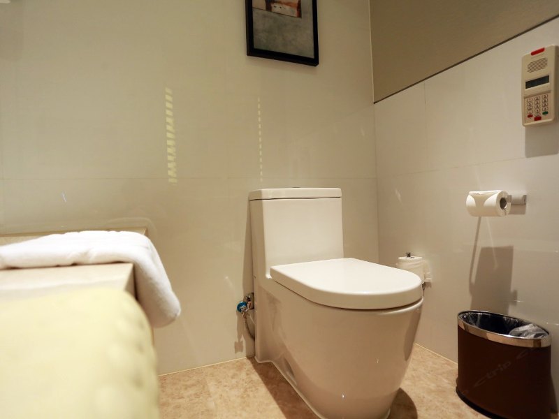 hotelPic