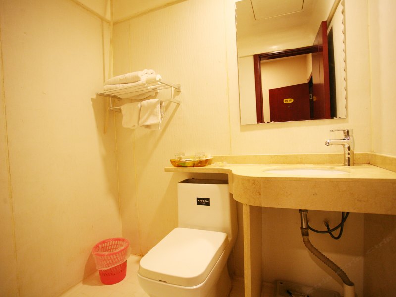 hotelPic