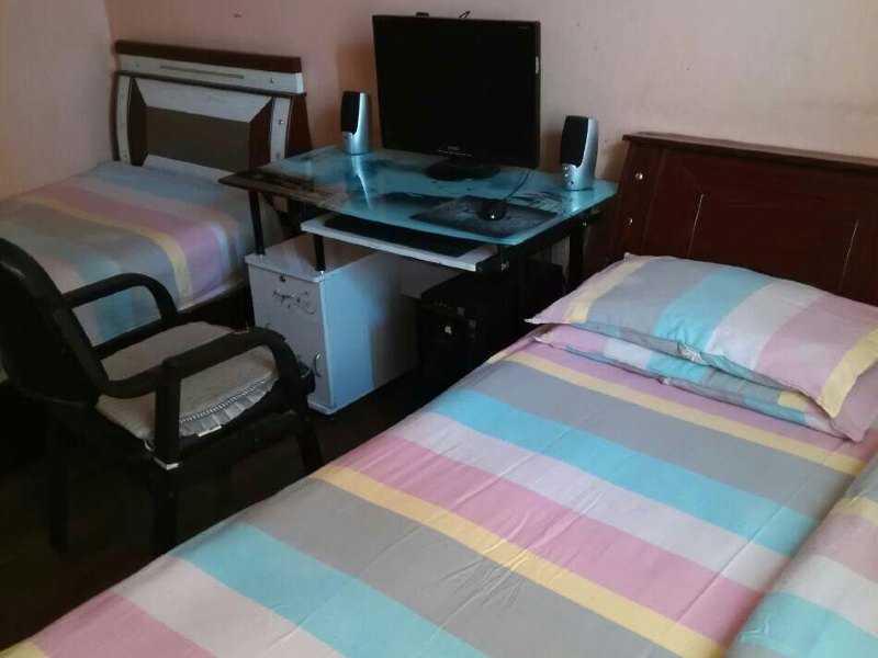 hotelPic