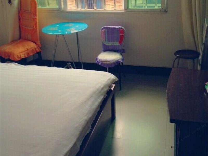 hotelPic