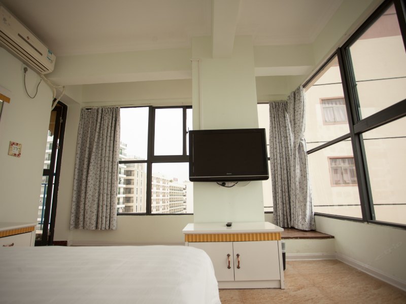 hotelPic