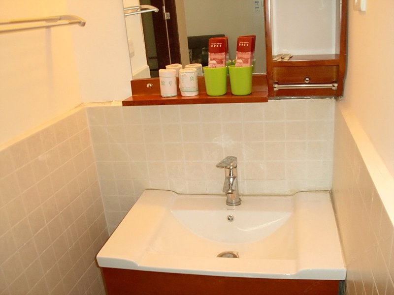hotelPic